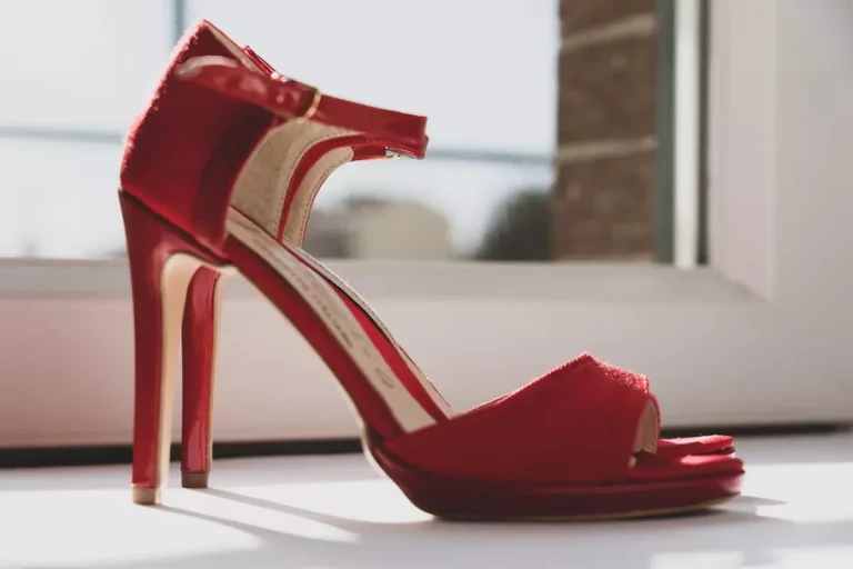 Buty damskie na każdą okazję: znajdź swój wyjątkowy styl!